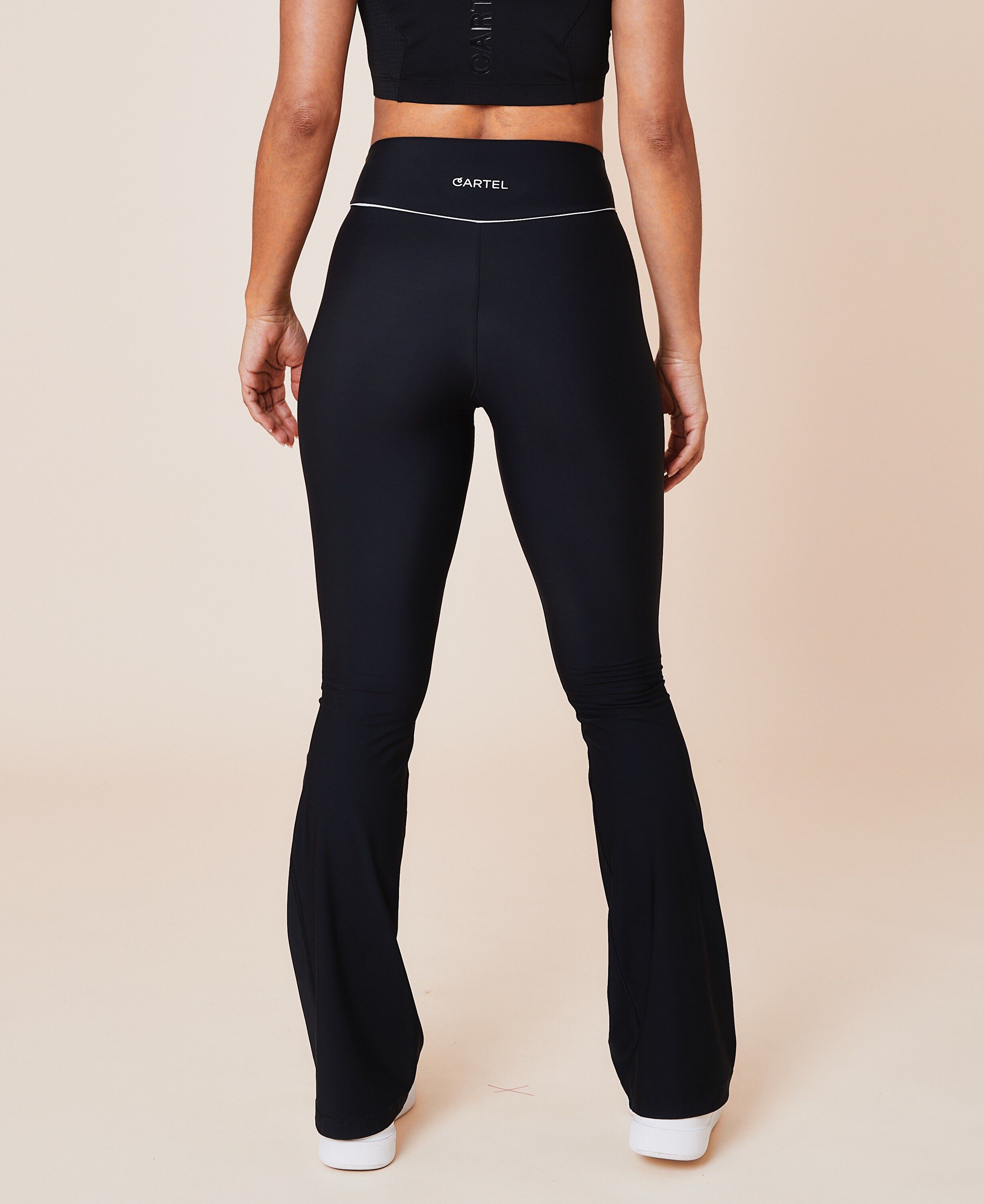 Peak high-waist flared brushed leggings - Nero