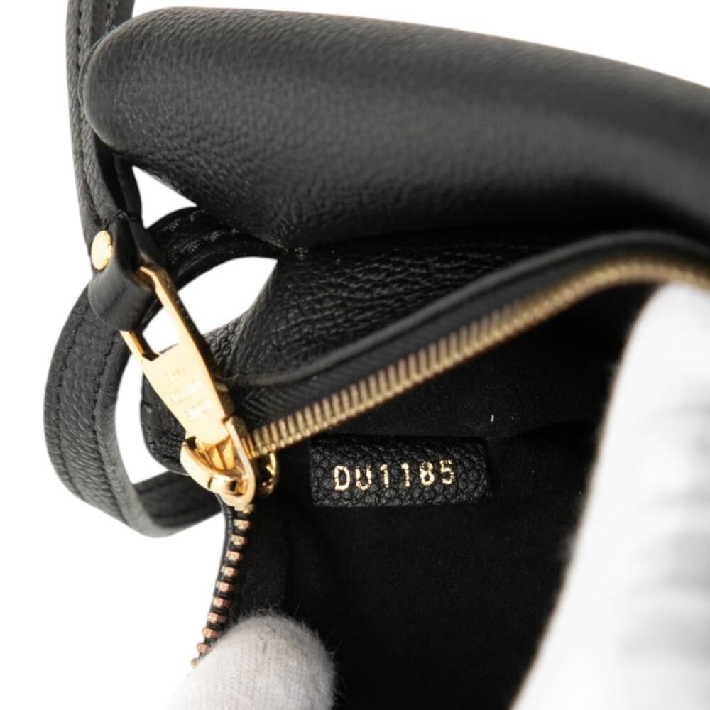 Louis Vuitton Shoulder Bags