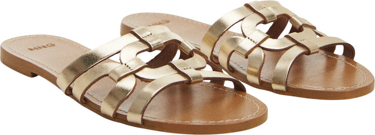 Leather straps sandals