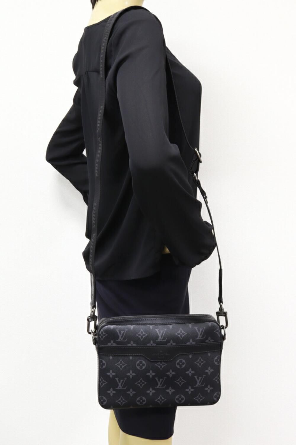 Louis Vuitton Messenger