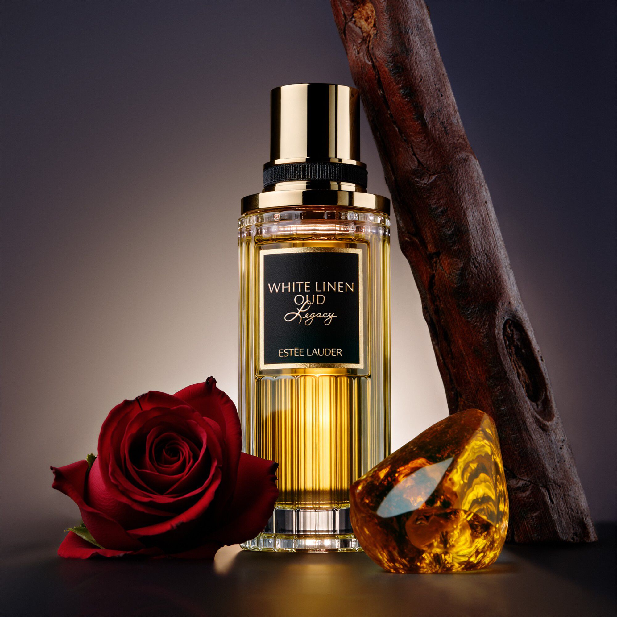 White Linen Oud Eau de Parfum