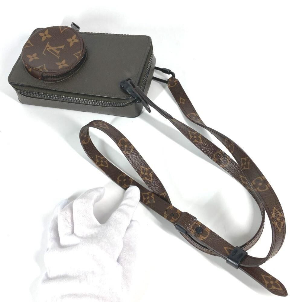 Louis Vuitton Shoulder Bags