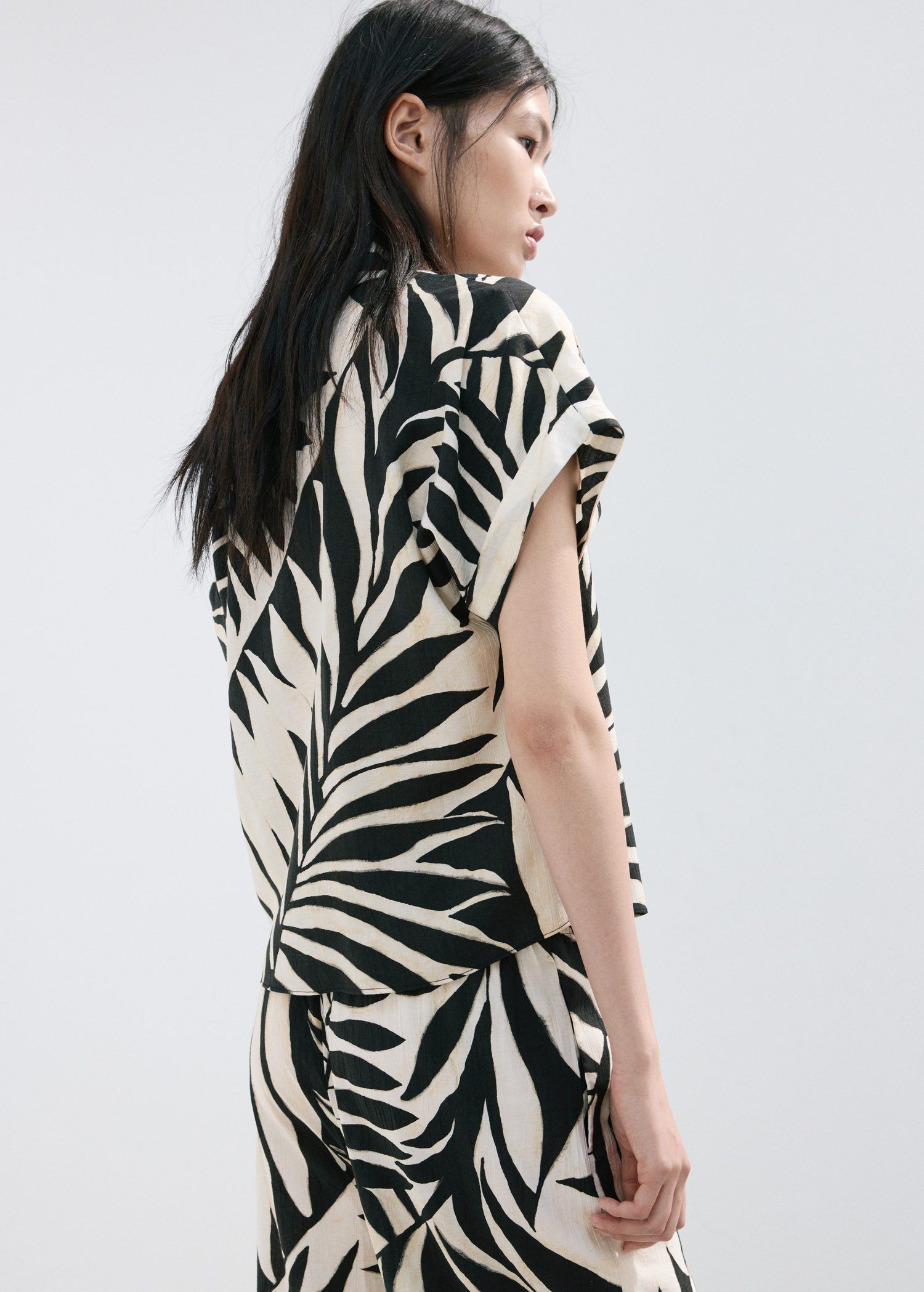 Flowy printed shirt