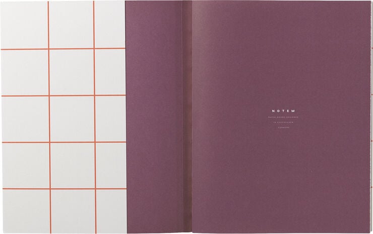 Stor notesbog med syet ryg, lys grå