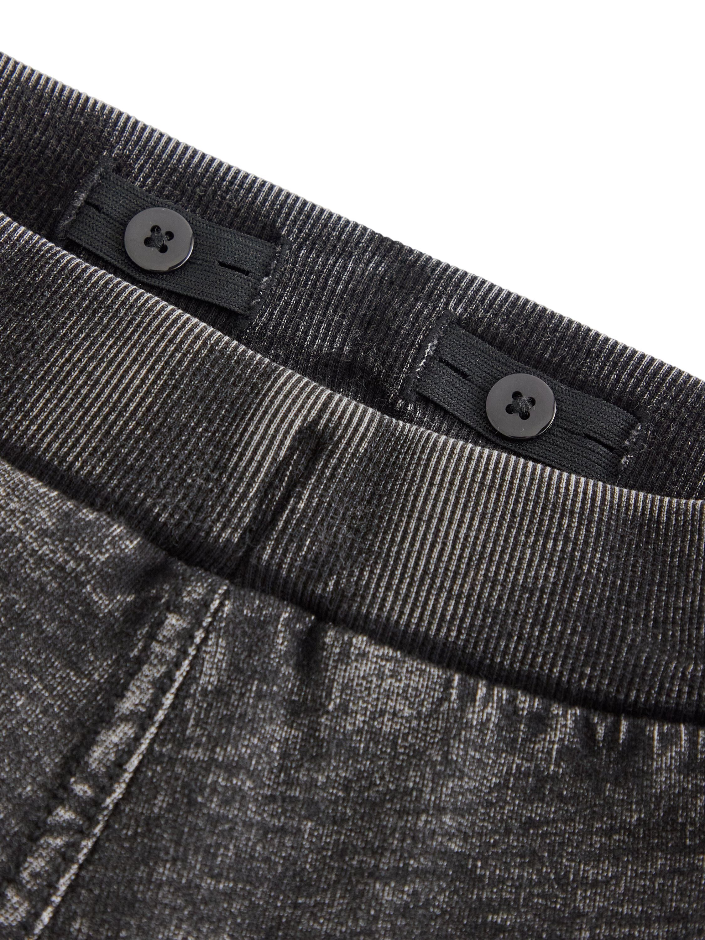 Soft, comfy joggers in cotton with