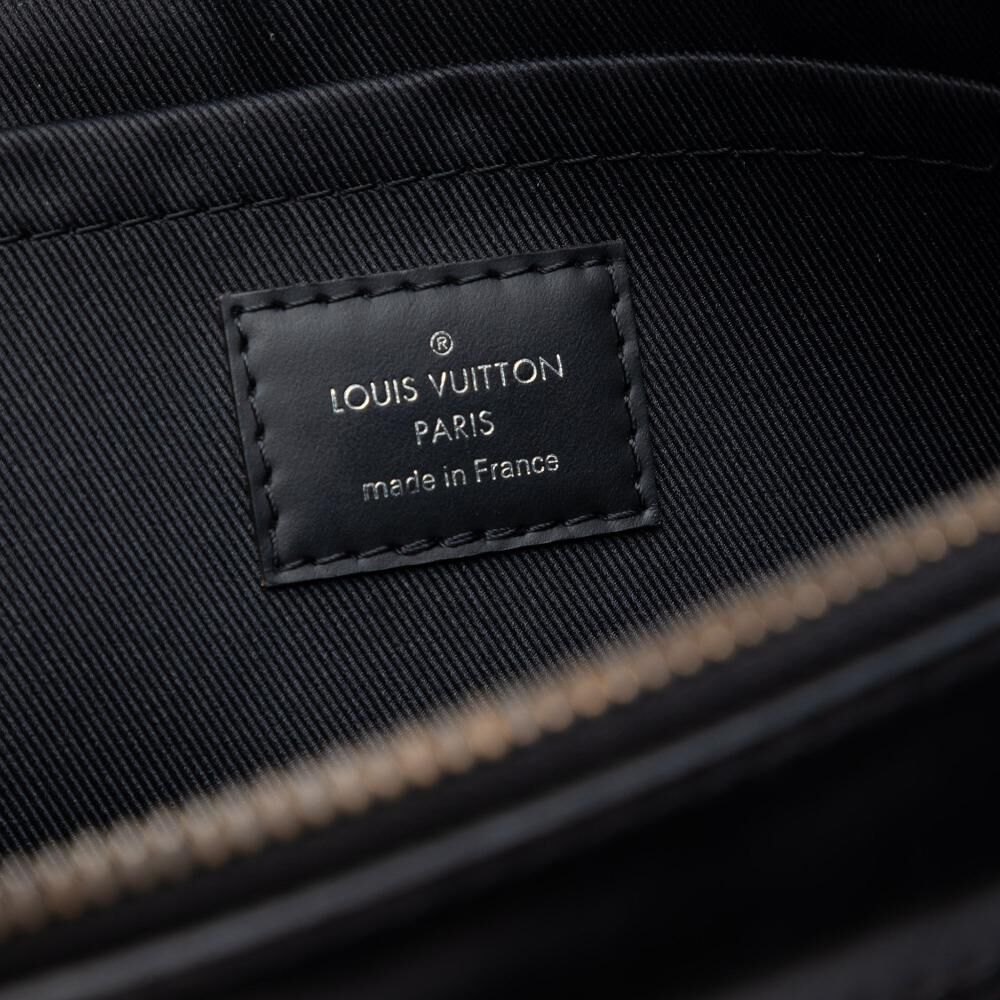 Louis Vuitton Clutch