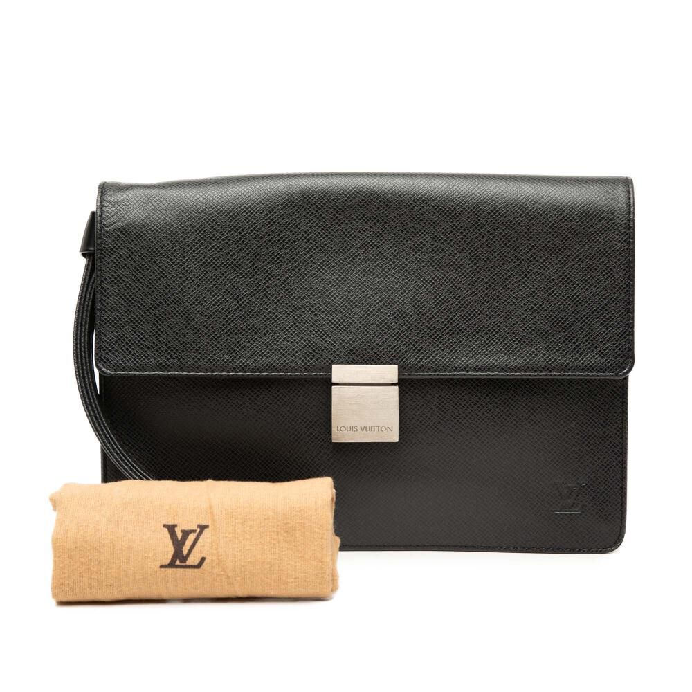 Louis Vuitton Clutch
