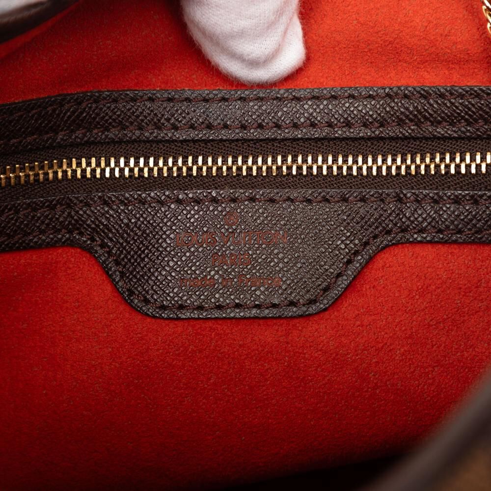 Louis Vuitton Marais