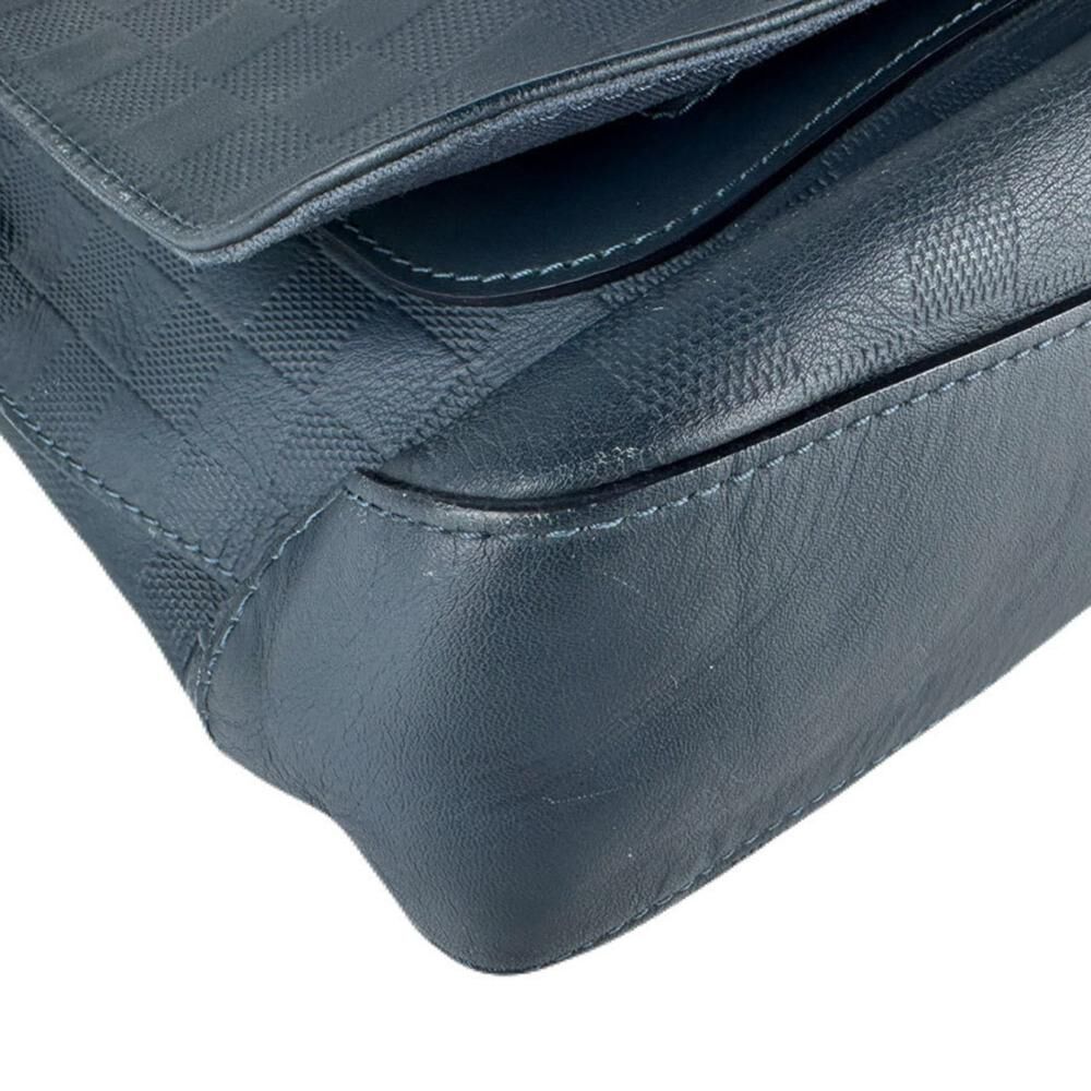 Louis Vuitton District