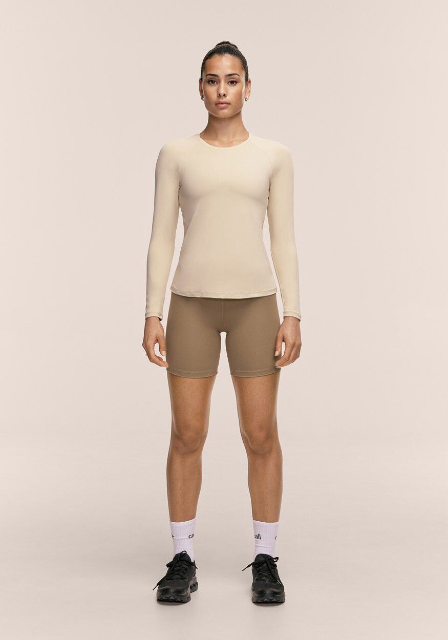 Essential Tr&aelig;nings Lang&aelig;rmet T-shirt