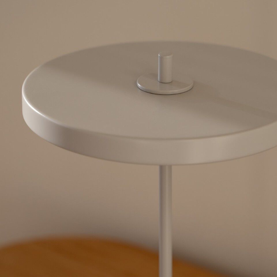 Asteria Move Monochrome