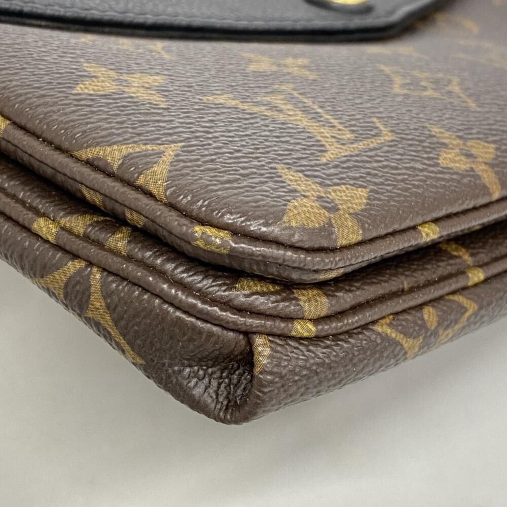 Louis Vuitton Shoulder Bags