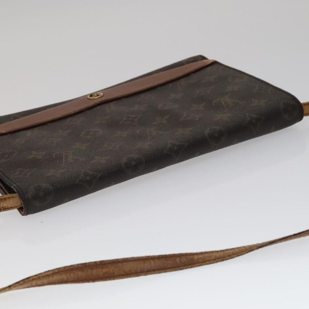 Louis Vuitton Shoulder Bags