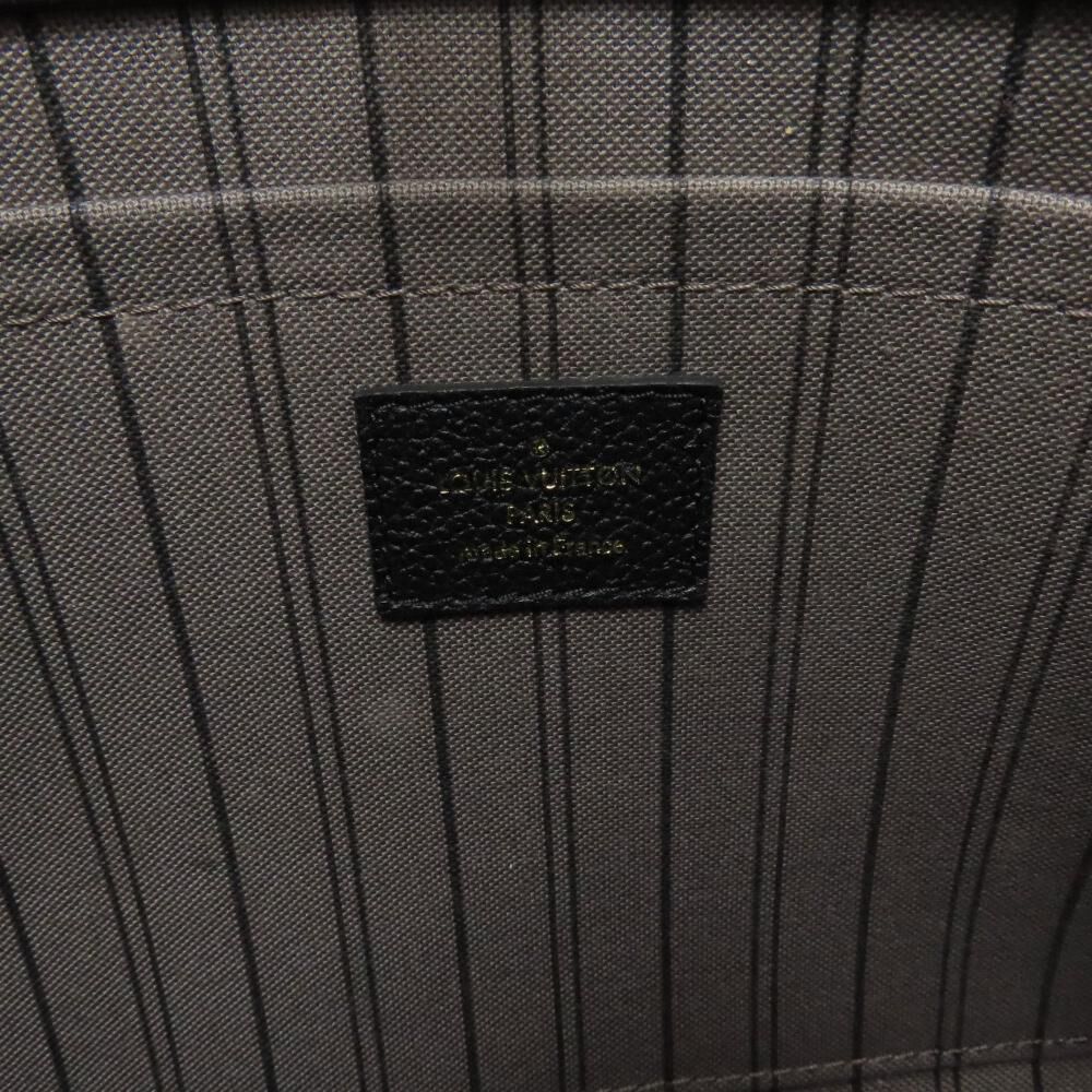 Louis Vuitton Montaigne