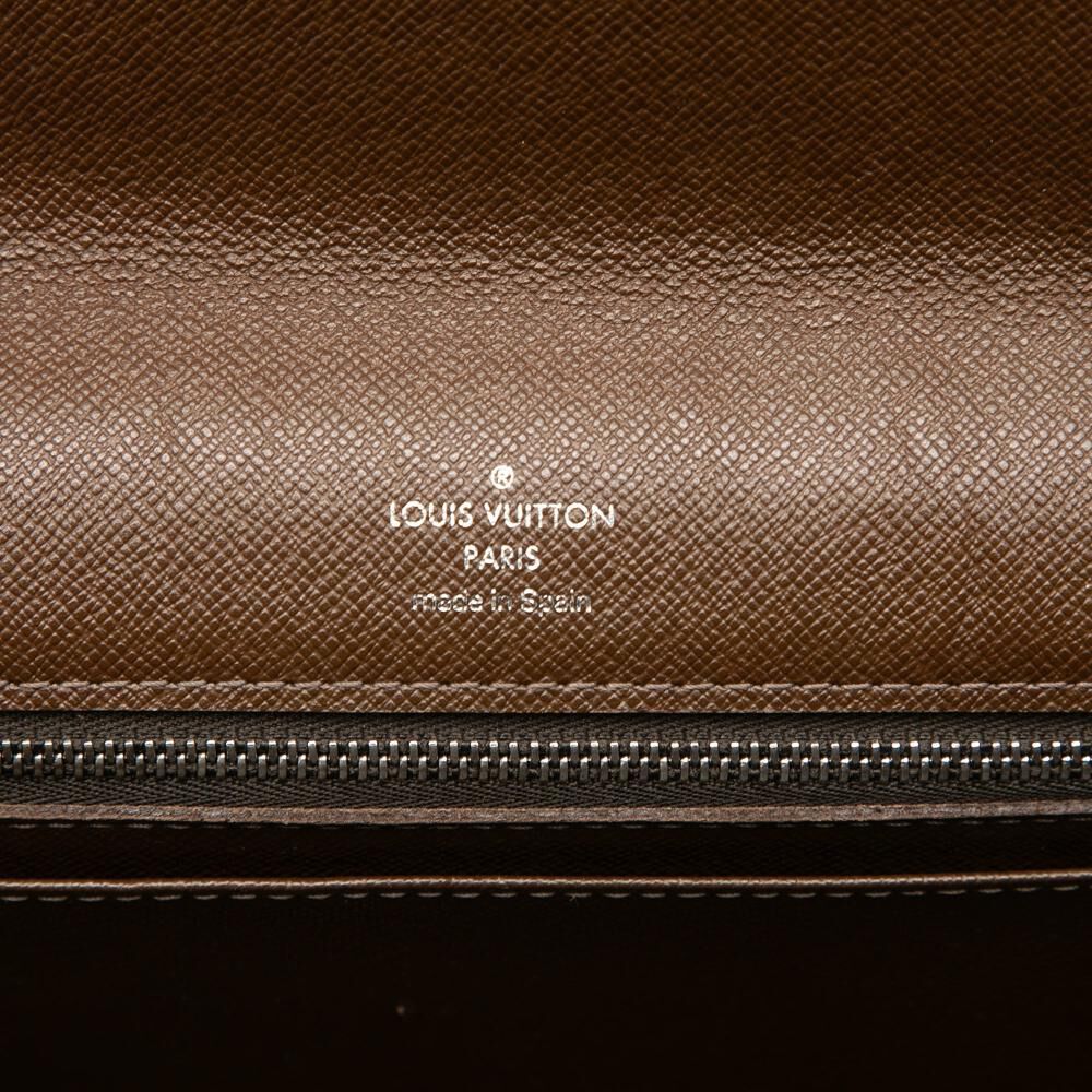 Louis Vuitton Clutch