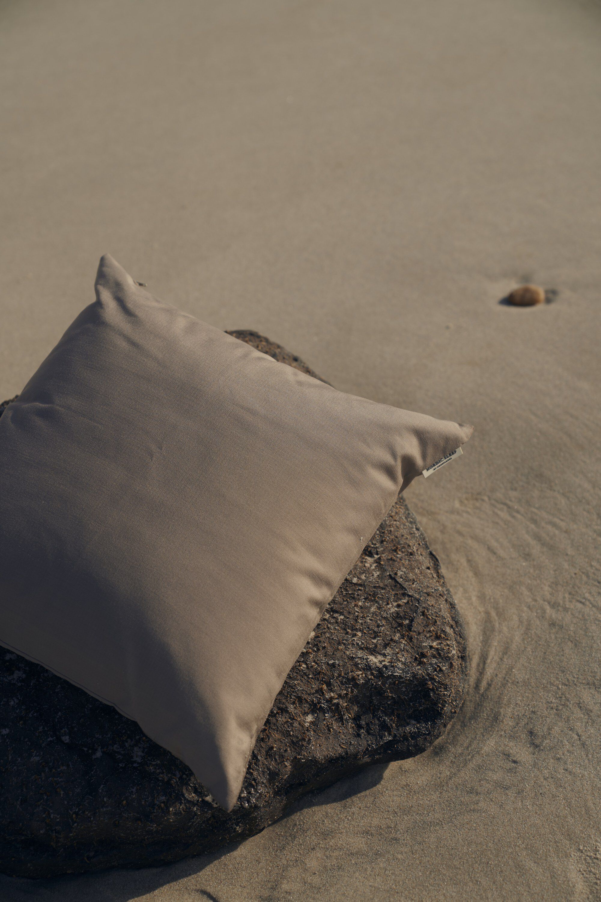 Fossflakes udend&oslash;rspude 50x50 cm. Taupe