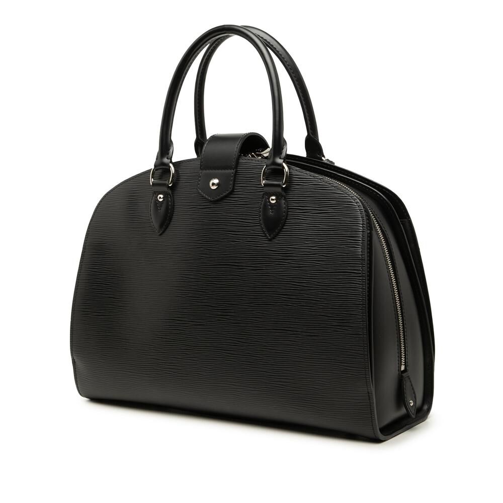 Louis Vuitton Pont Neuf