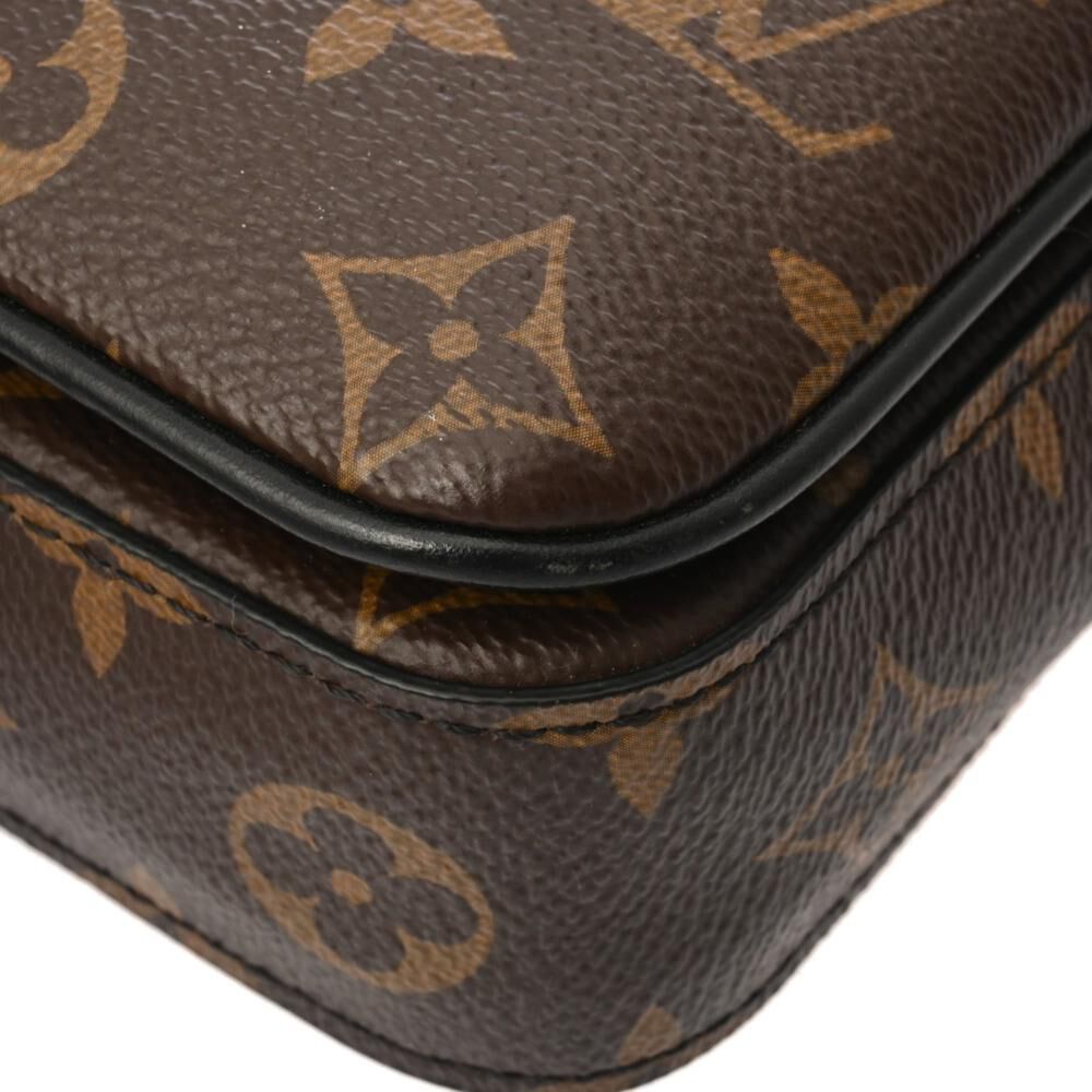 Louis Vuitton Shoulder Bags