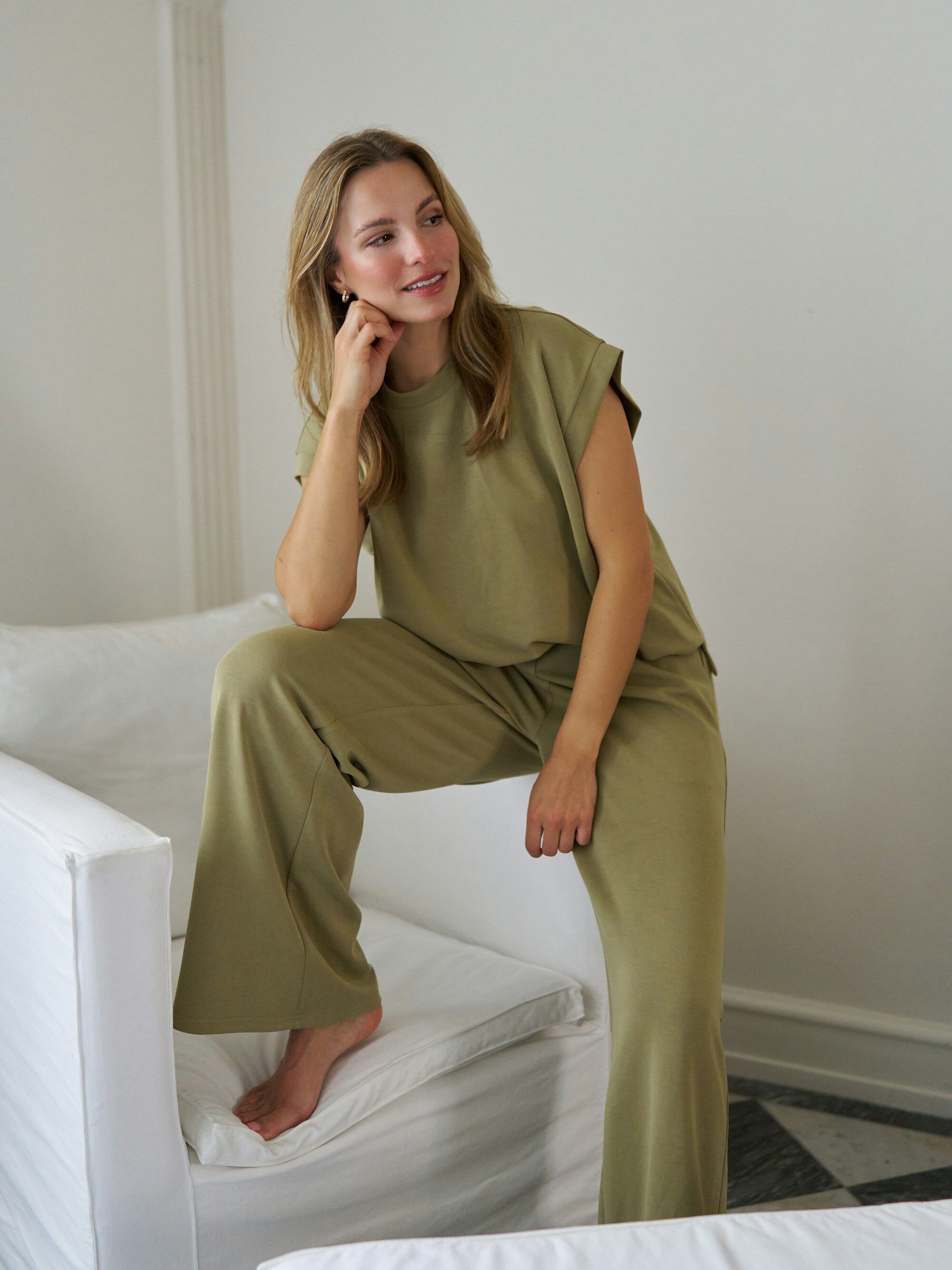 Isark Soft Pants