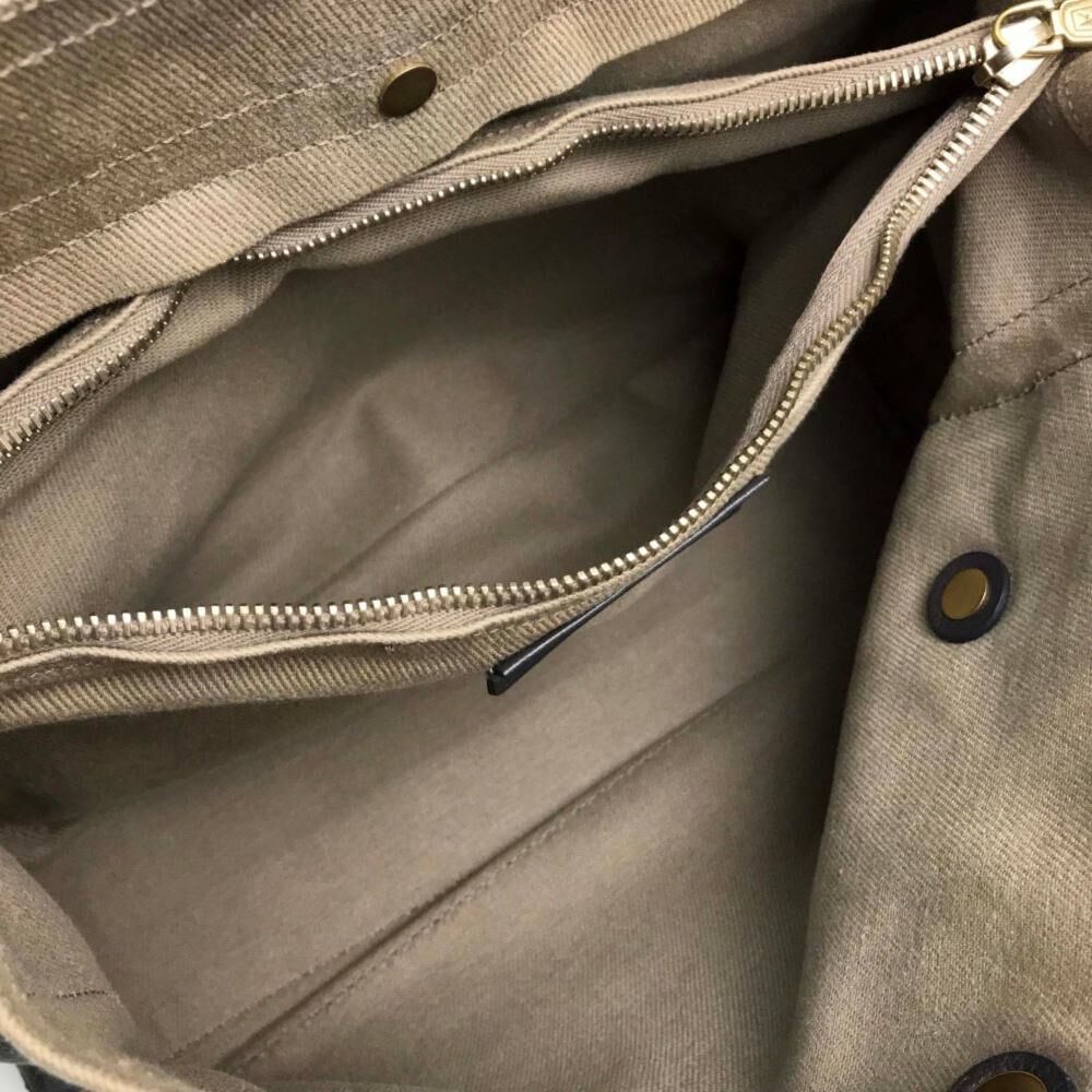 Yves Saint Laurent Handbag