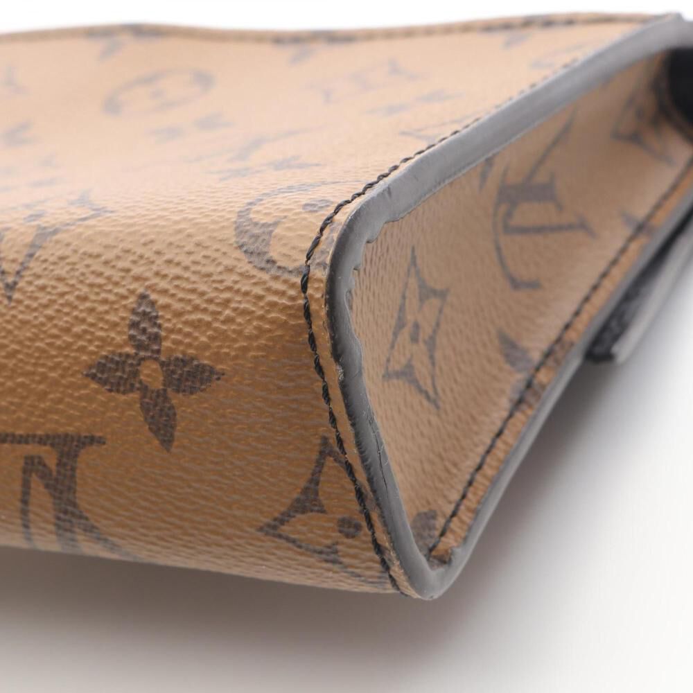 Louis Vuitton Shoulder Bags