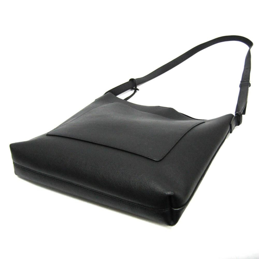 Yves Saint Laurent Shoulder Bag