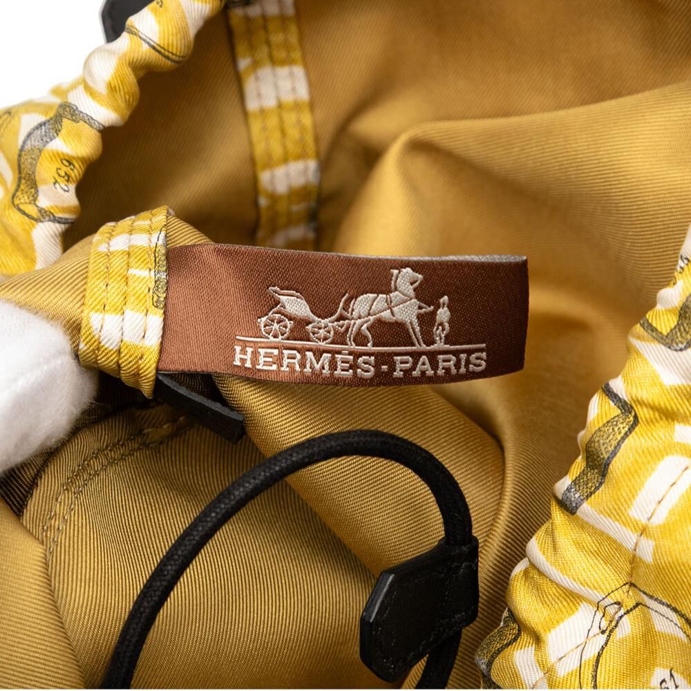 Herm&egrave;s Bucket Bag