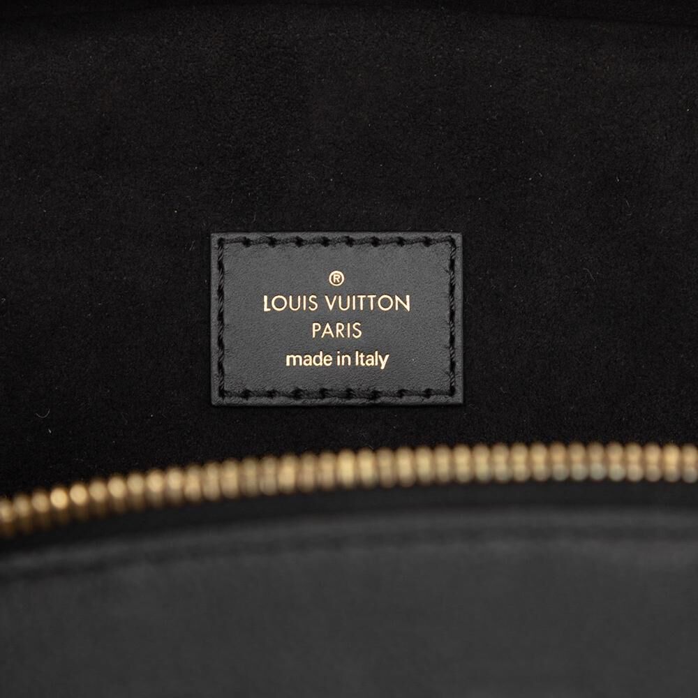 Louis Vuitton Shoulder Bags