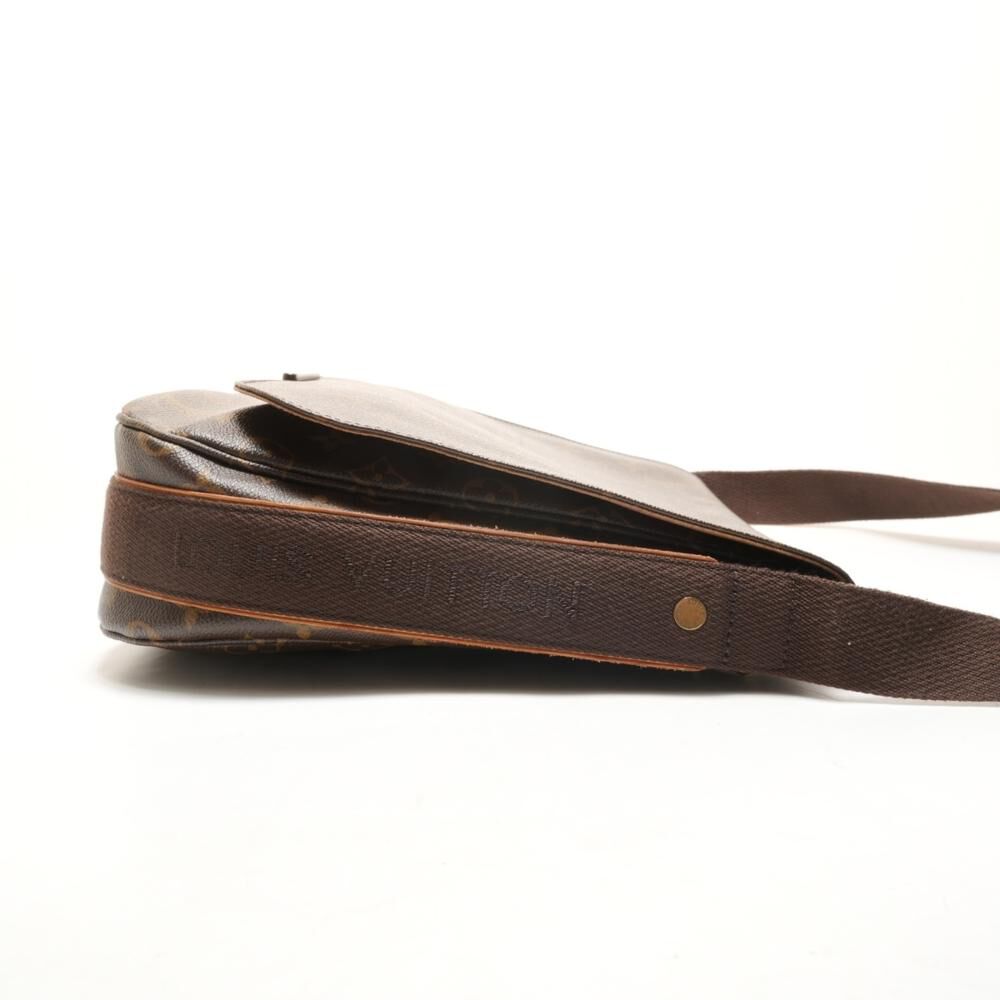 Louis Vuitton Messenger