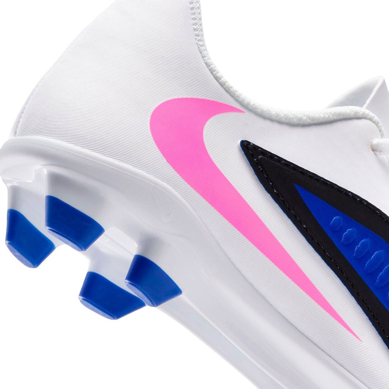 Phantom 6 Club FG/MG Fodboldst&oslash;vler