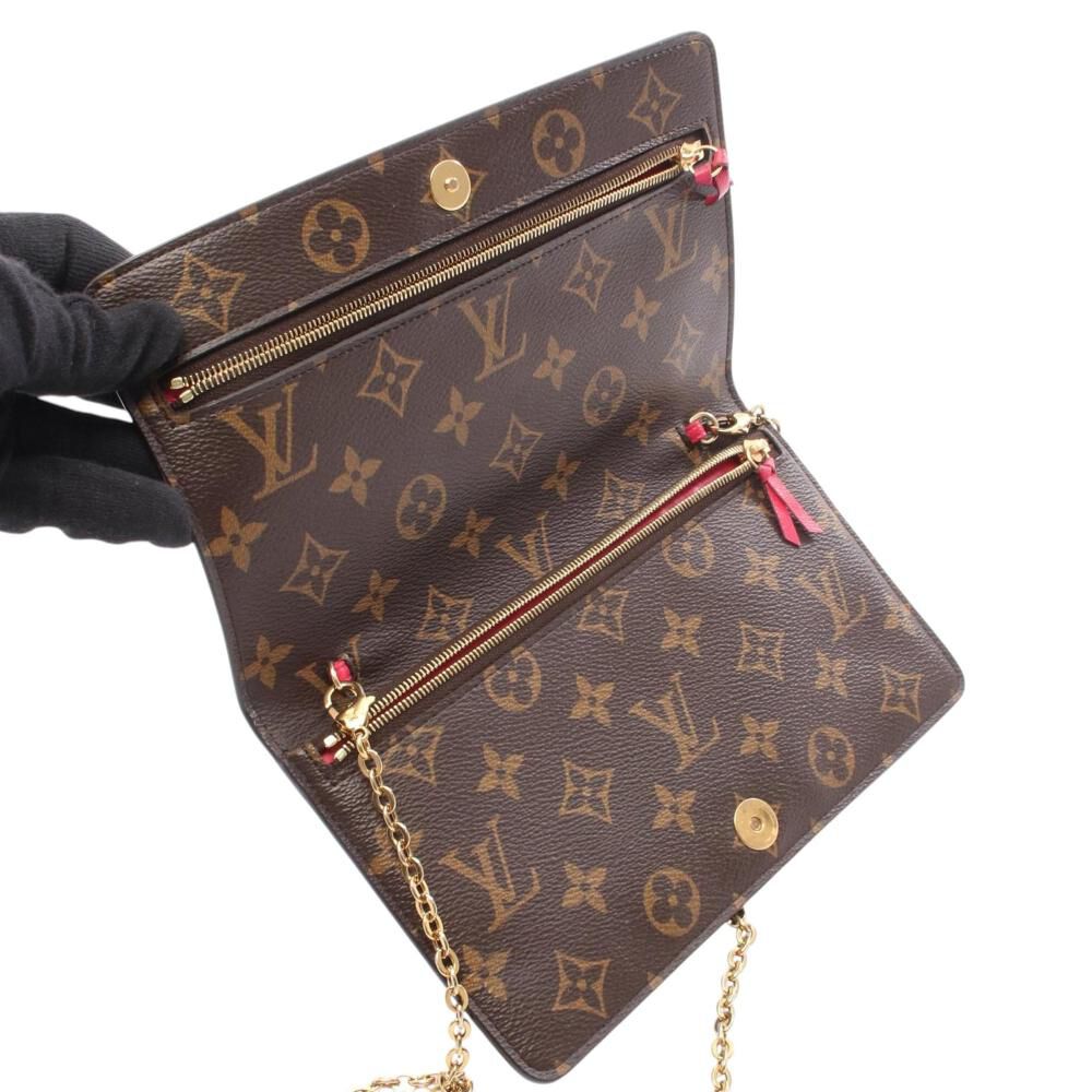 Louis Vuitton Shoulder Bags