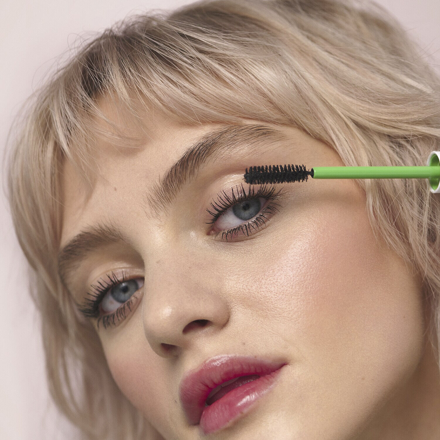 I Like It Clean - Mascara Volumen Vippe til vippe + Fortykkende pleje