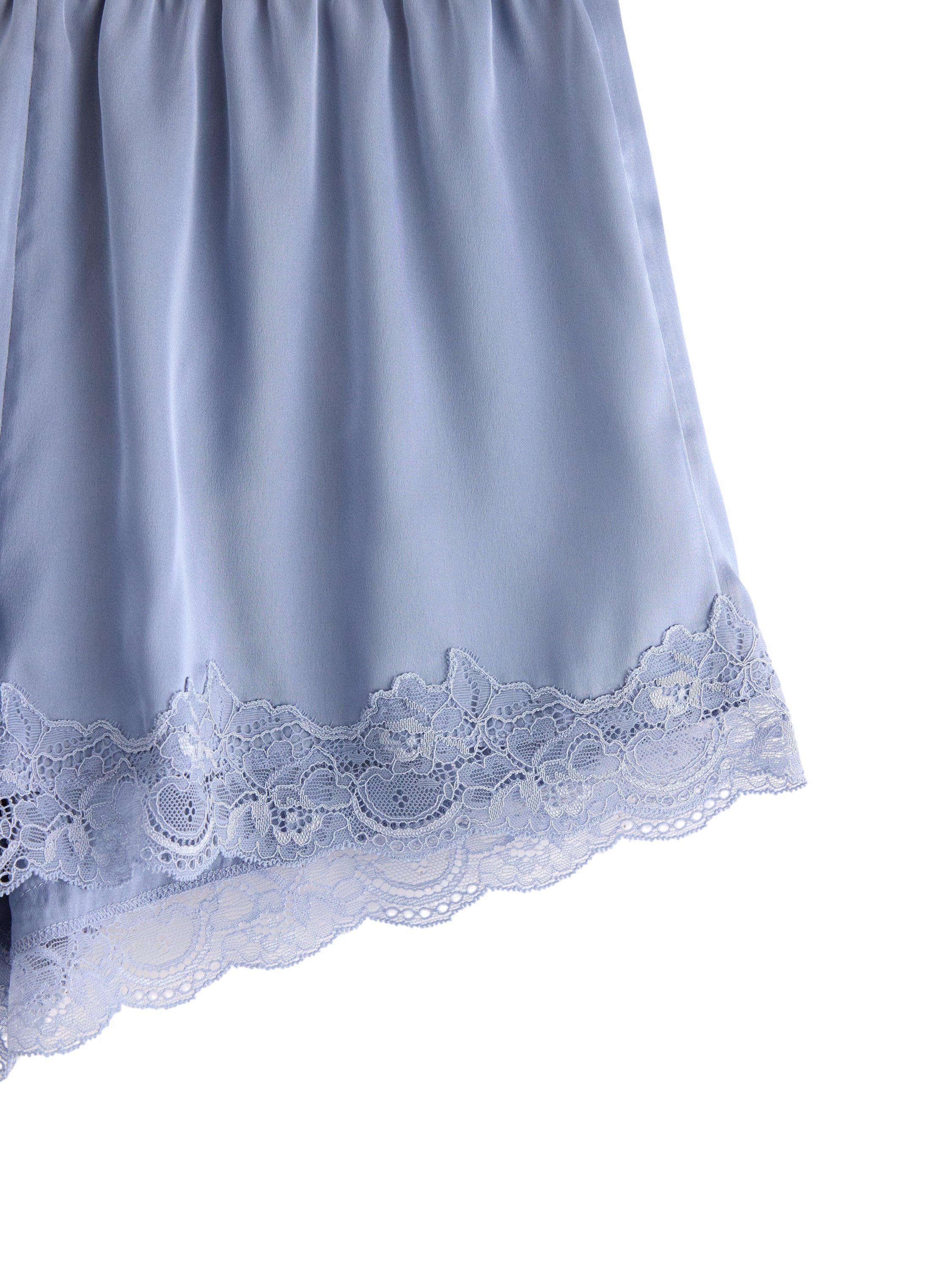 Soft pyjama shorts in satin with la