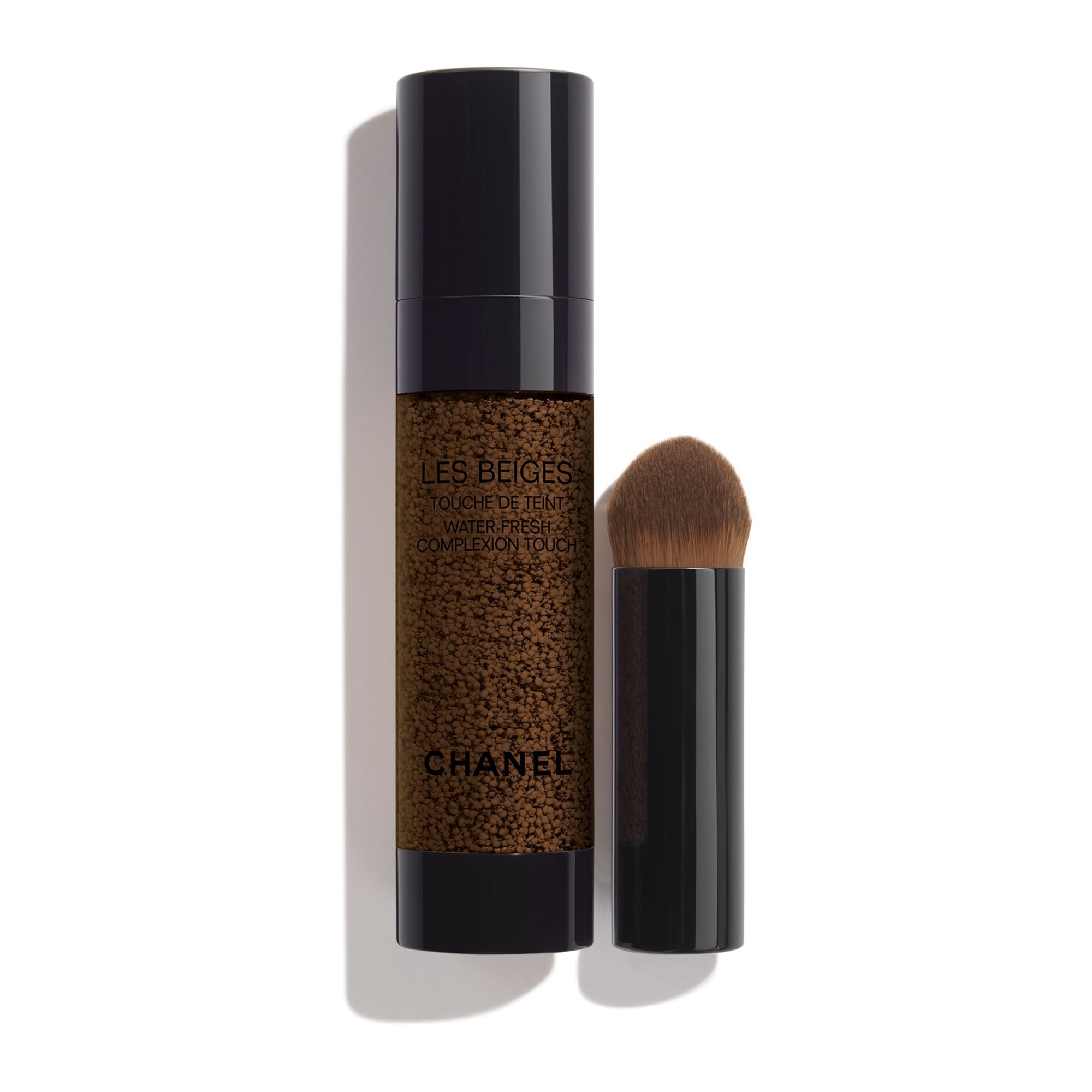 ENSARTET UDSTR&Aring;LING FUGT.