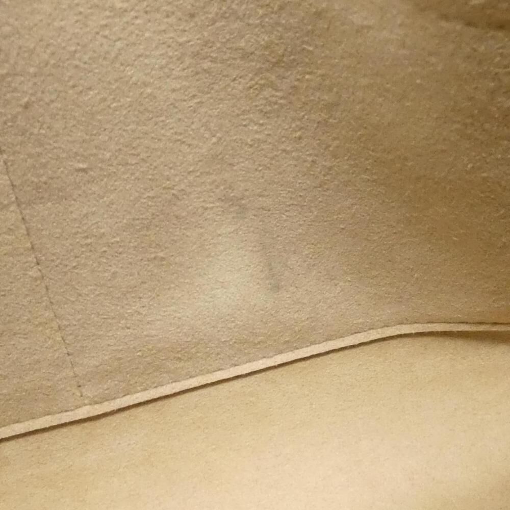 Louis Vuitton On My Side