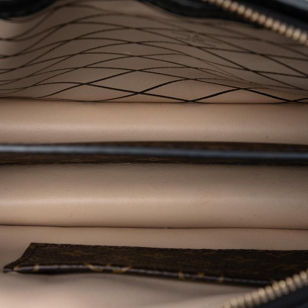 Louis Vuitton Clutch