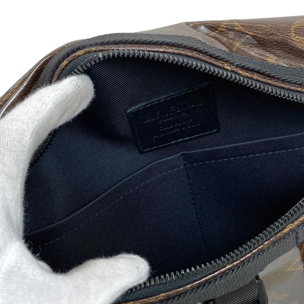 Louis Vuitton Shoulder Bags