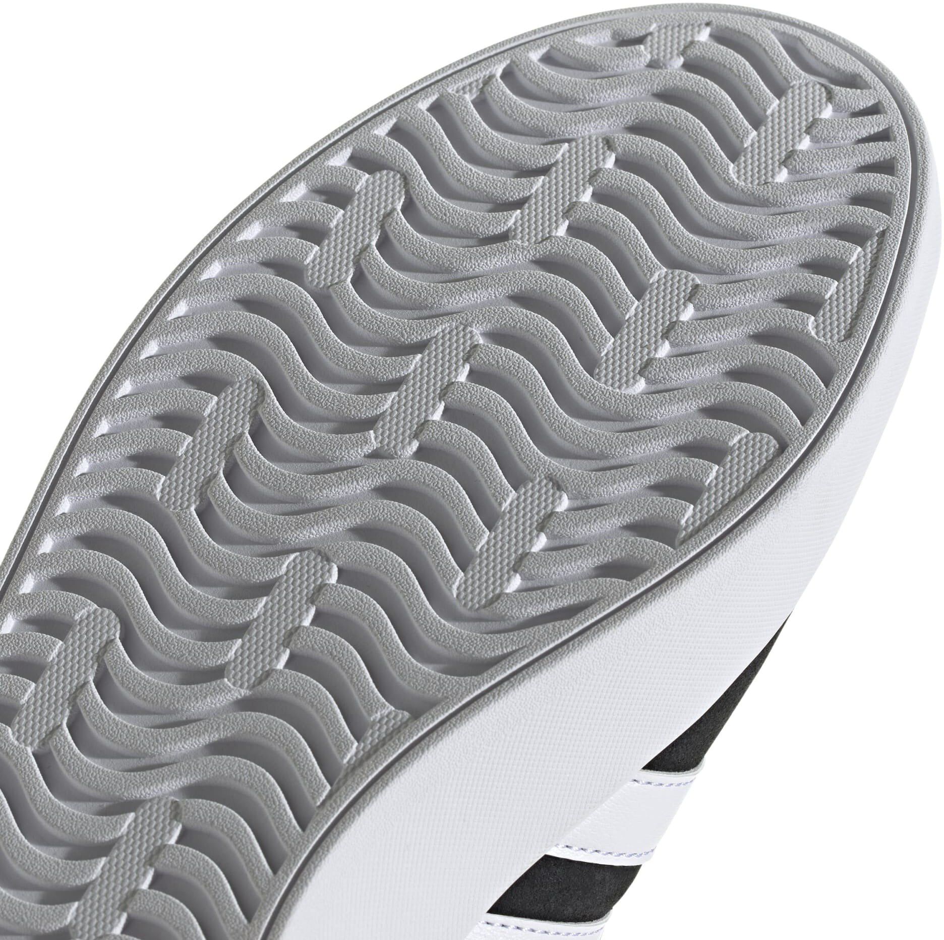 VL Court 3. 0 Sneakers