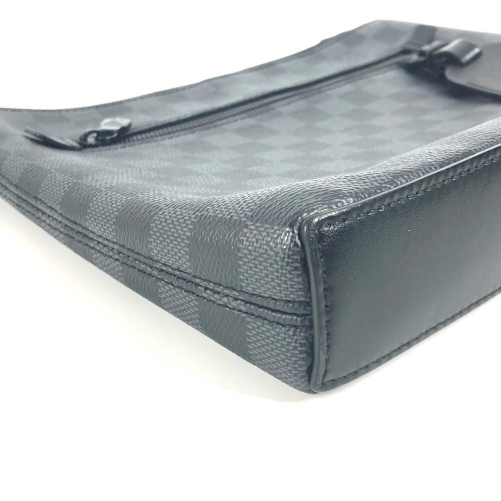 Louis Vuitton Clutch