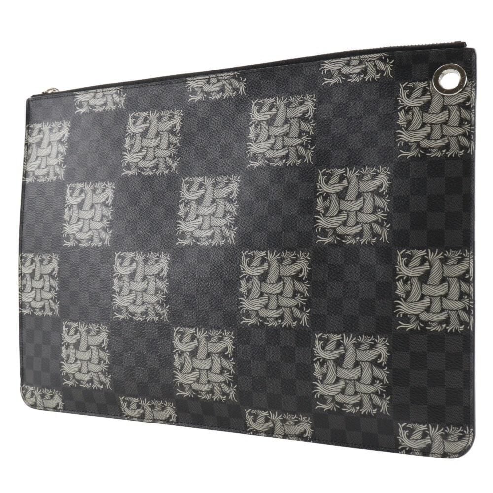 Louis Vuitton Clutch