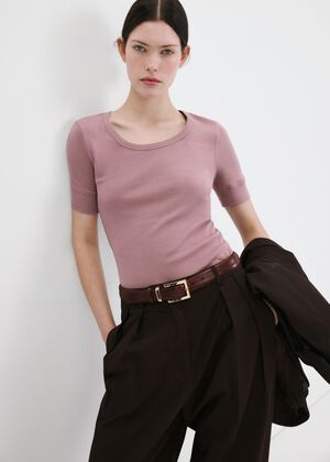 Short-sleeved fitted t-shirt