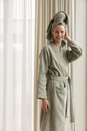 H&oslash;ie Gaia badek&aring;be dame