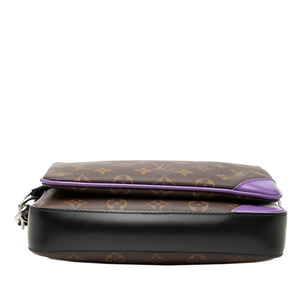 Louis Vuitton Messenger