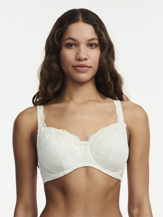 Mary Very covering underwired bra