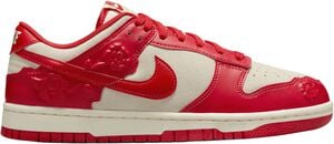 Dunk Low Sneakers