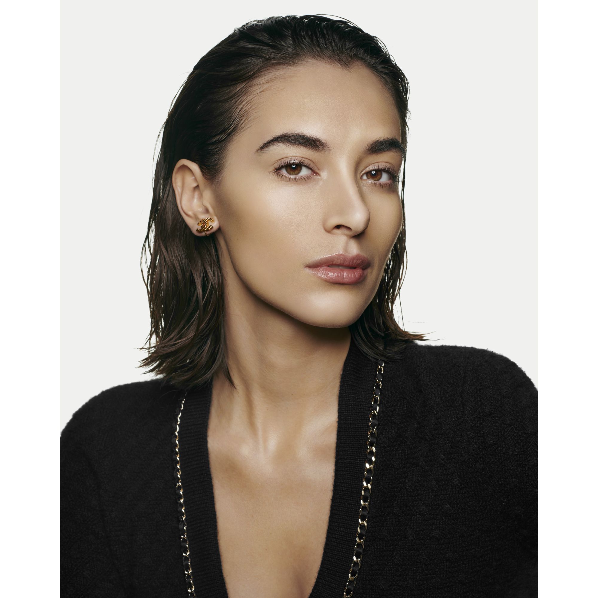 ET ULTIMATIVT FOUNDATIONSERUM FOR MERE UDSTR&Aring;LING