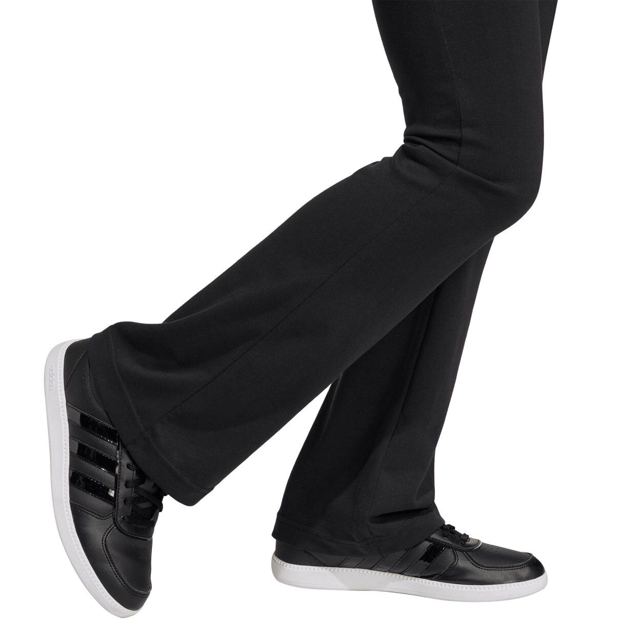 Essentials Flared Leggings