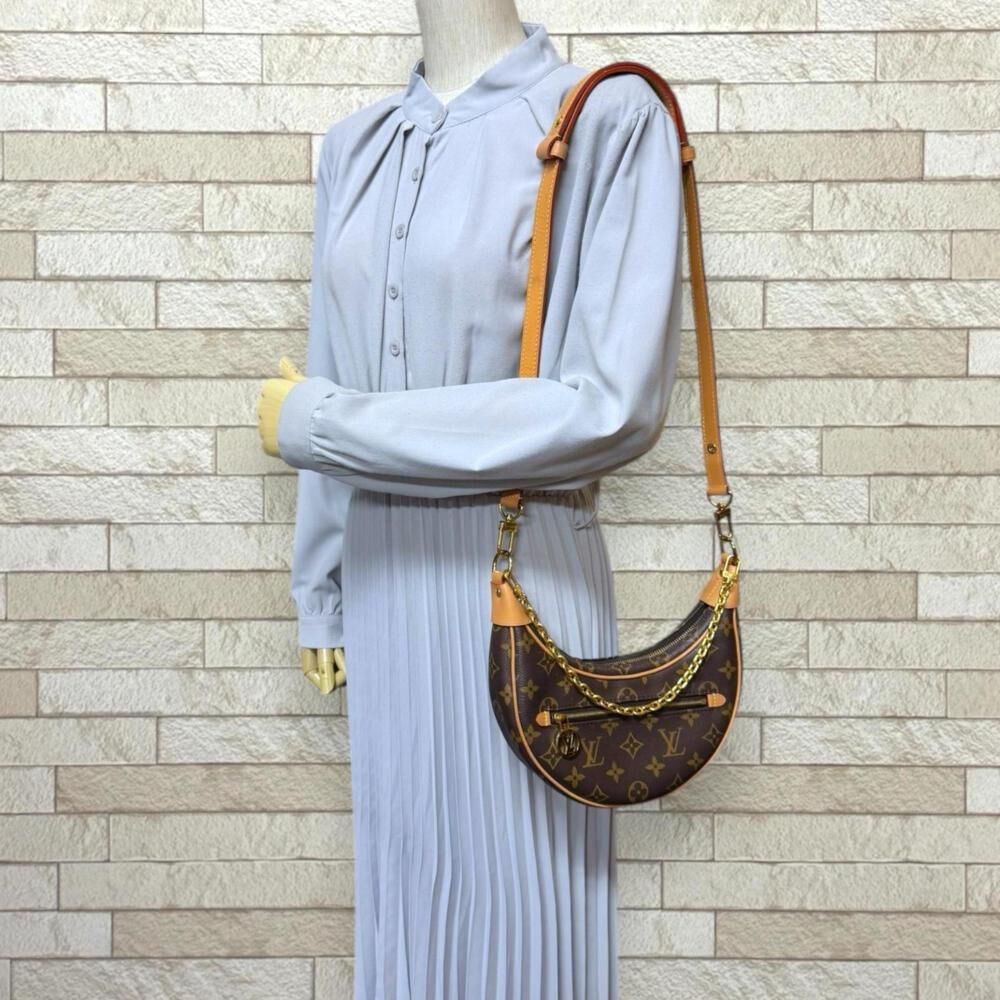 Louis Vuitton Shoulder Bags