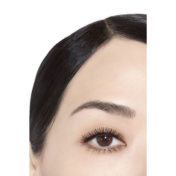 All-In-One Mascara: Volume, Length, Curl And Definition