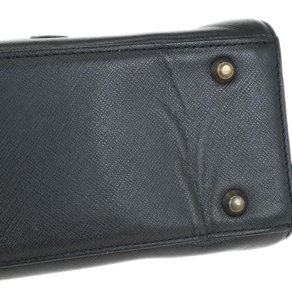 Yves Saint Laurent Shoulder Bag